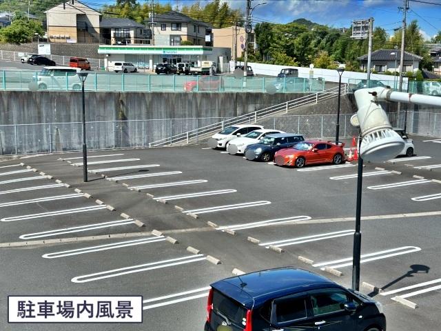 ダイナム広島呉焼山店 駐車場の駐車場写真