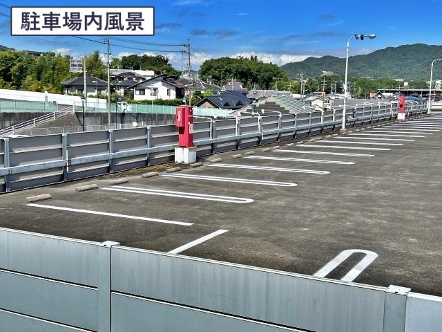 ダイナム広島呉焼山店 駐車場の駐車場写真