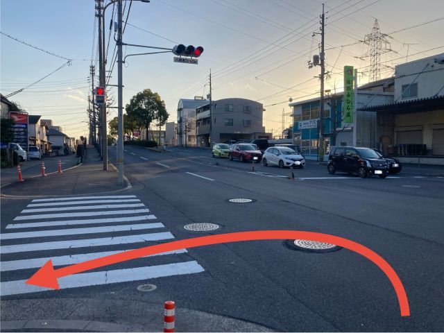 八幡東3-5-16駐車場の写真
