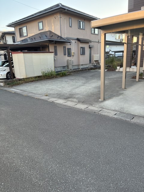東芳賀3丁目5-14駐車場の駐車場写真