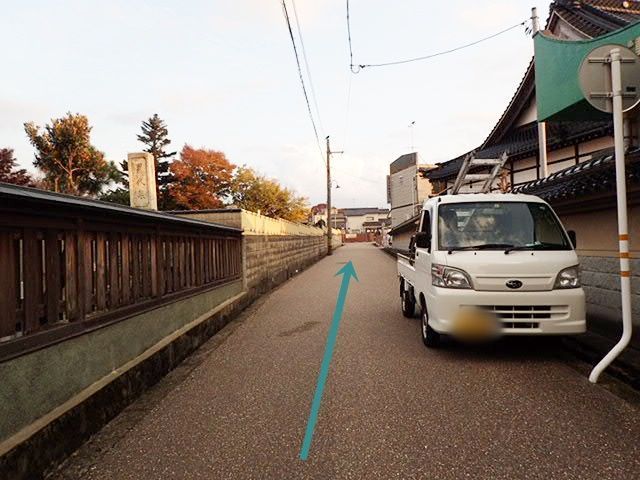 【道順5】直進してください。