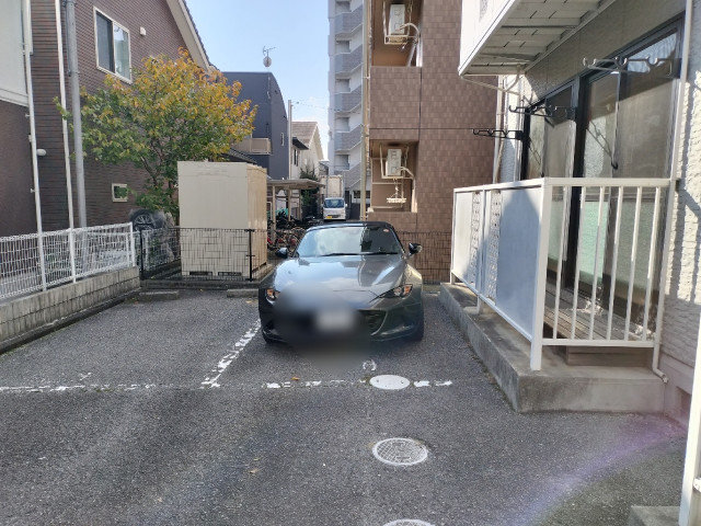 セジュール脇坂敷地内駐車場 20番の駐車場写真