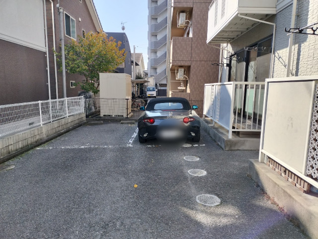 セジュール脇坂敷地内駐車場 20番の駐車場写真