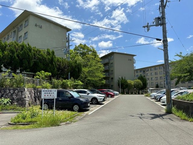 打上団地駐車場【14号棟付近】(0112)の駐車場写真