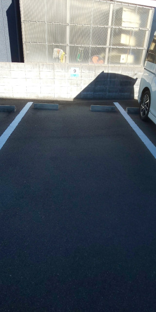 山田貿易ガレージの駐車場写真