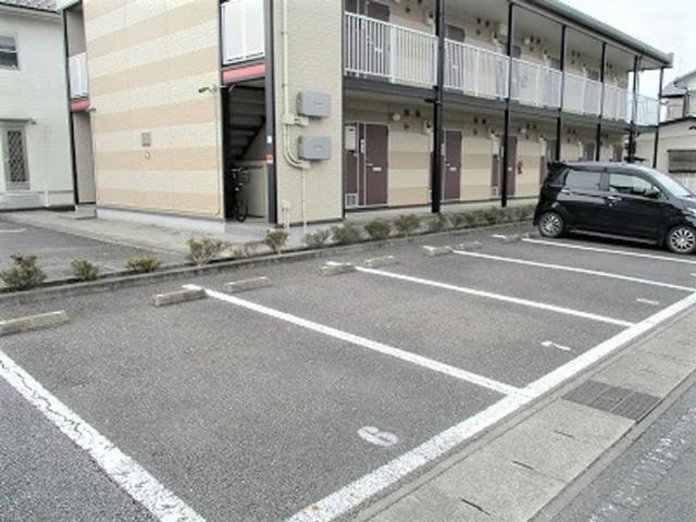 レオパレスエスポワール駐車場【32026】の駐車場写真