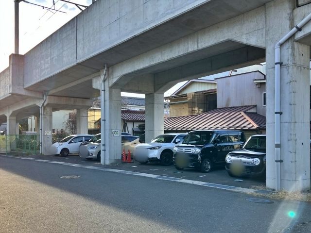 別所線高架下駐車場の駐車場写真