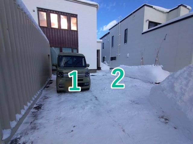 豊平区西岡4条5-4-17駐車場の駐車場写真