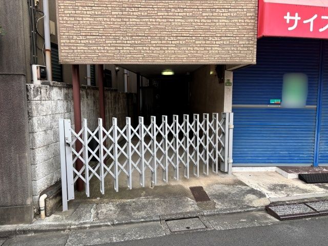 [47bea]本木西町◯個宅アキッパ駐車場の駐車場写真