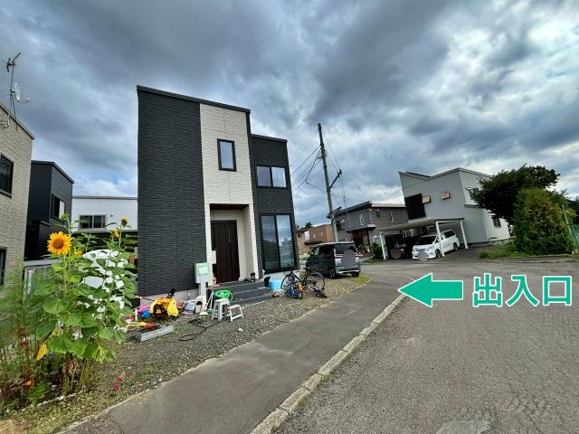 【10:00~18:00】豊平区月寒東2条12丁目14-1 個人宅◉アキッパ駐車場の駐車場写真