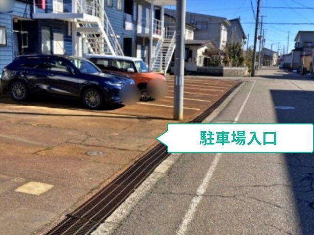 メープル北城【７】の駐車場写真