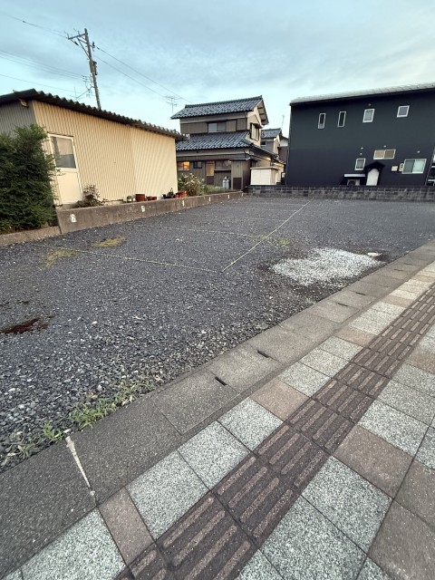 サンドーム福井・サンドーム西駅駐車場（鯖江市上鯖江２丁目1-9-5）の駐車場写真