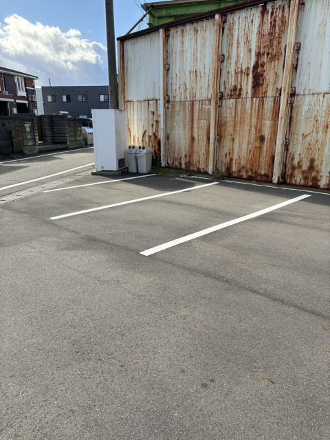 芋島3丁目6-17駐車場の駐車場写真
