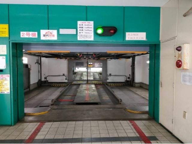 ロイヤルパーク【ご利用時間：0:00〜23:59】※高さ155cmの駐車場写真