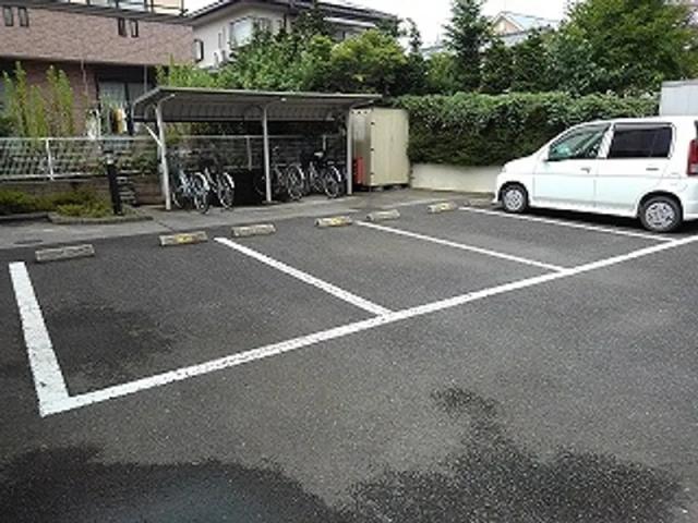 レオパレスウッドベル Ⅱ駐車場【37673】の駐車場写真