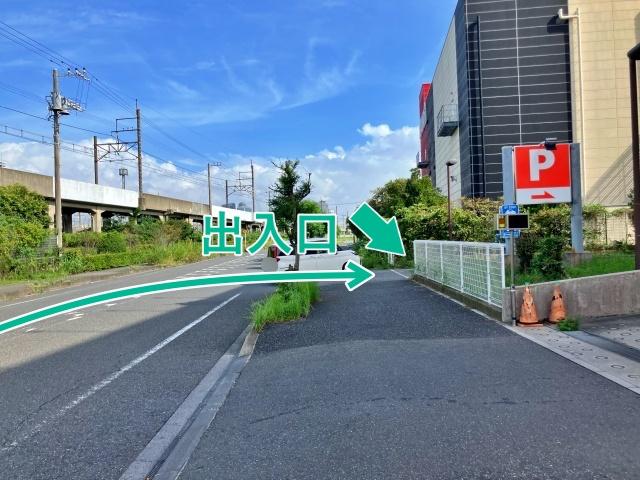 島忠ホームズ幕張店駐車場【4階/ご利用時間：10:00〜20:00】の駐車場写真