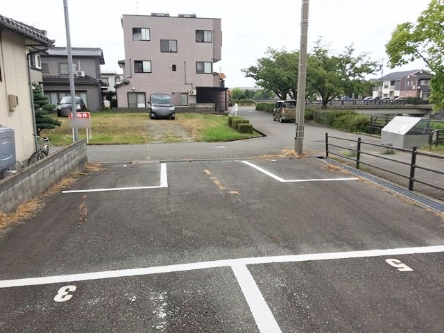 駐車場内からの写真