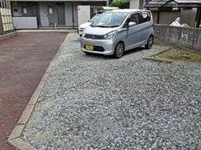 レオパレスINA駐車場【10473】の駐車場写真