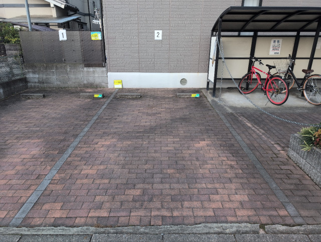 大宅沢町70駐車場の駐車場写真