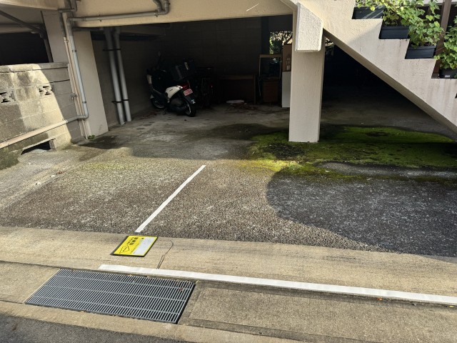 横須賀市鴨居2丁目の駐車場写真