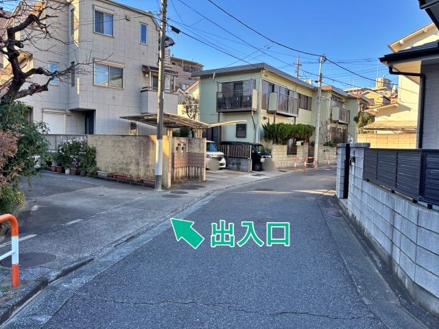 [4b30b]伊興1丁目5 個宅アキッパ駐車場の駐車場写真