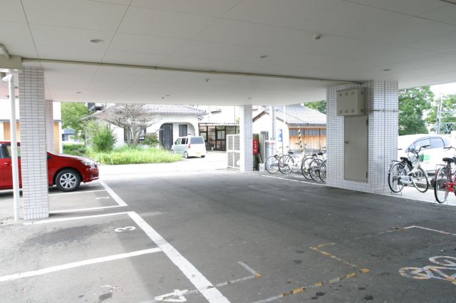 メゾン･ド･TESTONI【C520】の駐車場写真