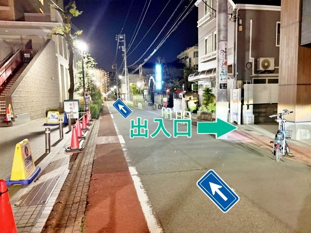 [4bf9b]中央2丁目11▽個人宅_アキッパ駐車場の駐車場写真