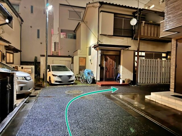 小茂根2丁目4 私道☆アキッパ駐車場の駐車場写真