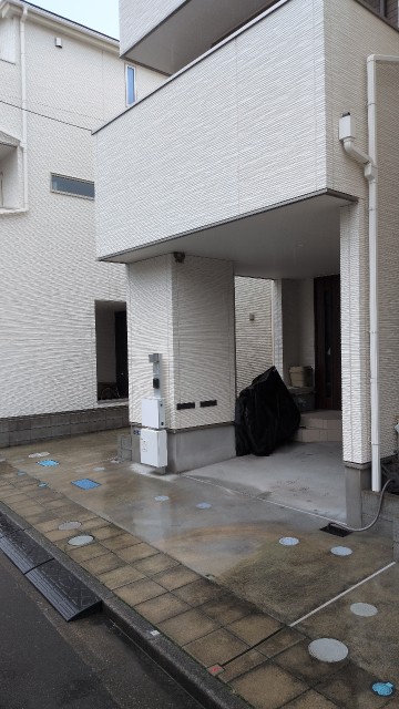 等々力競技場徒歩圏内　宮内二丁目　屋根付き駐車場の駐車場写真