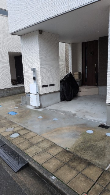 等々力競技場徒歩圏内　宮内二丁目　屋根付き駐車場の駐車場写真