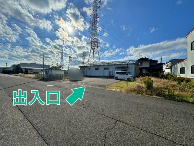 定次町345駐車場【土】の駐車場写真