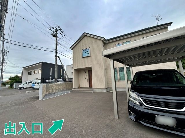 南区真駒内上町2丁目6-1 個人宅◉アキッパ駐車場【カーポート下・イベント限定】の駐車場写真