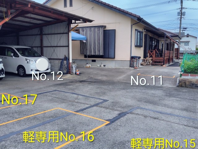 小山5-31-26駐車場（えがお健康スタジアム近く）の駐車場写真