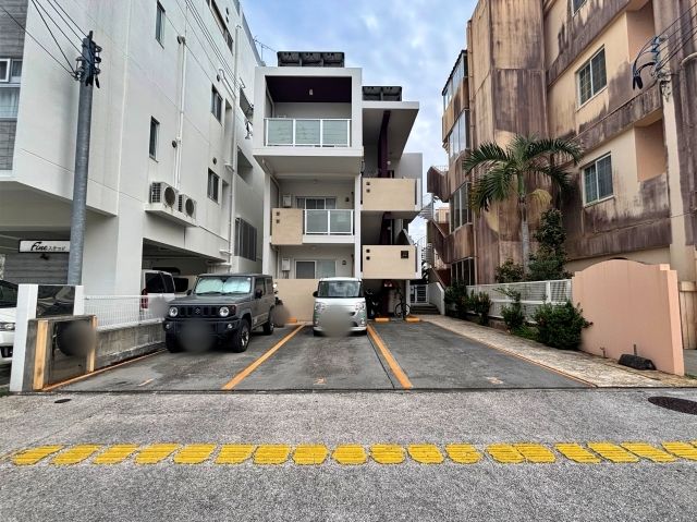 宇地泊1-27-19駐車場の駐車場写真