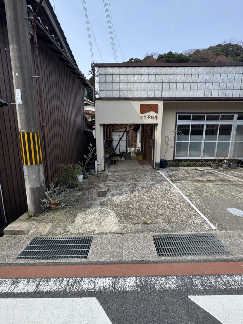 ぐり不動産前 駐車場の駐車場写真