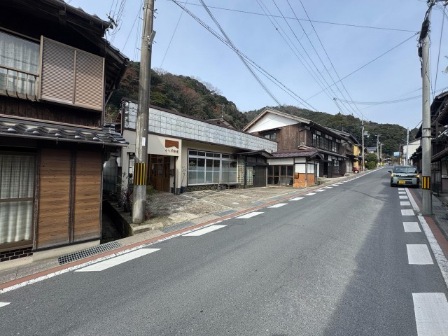 ぐり不動産前 駐車場の駐車場写真