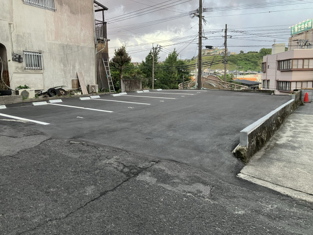 KOMEKA 伊敷４の駐車場写真