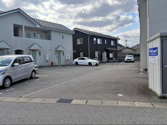 GREEN GABLES2 駐車場の駐車場写真