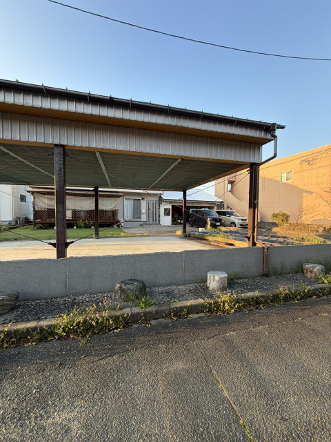 浜玉町浜崎1983-2駐車場の駐車場写真