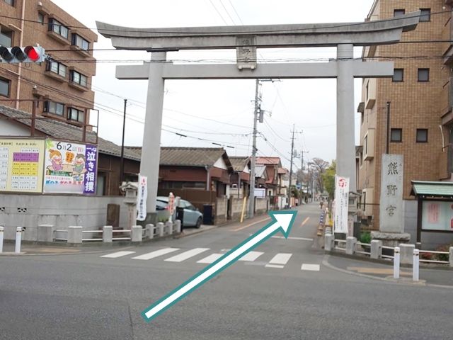 熊野宮駐車場への進入口