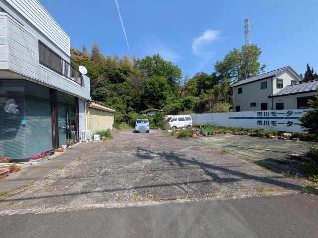 市川モータース×アキッパ駐車場の駐車場写真