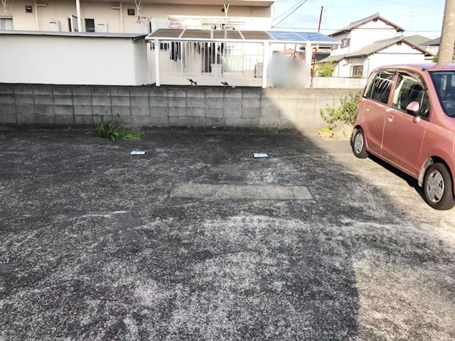 東側駐車場内全体写真