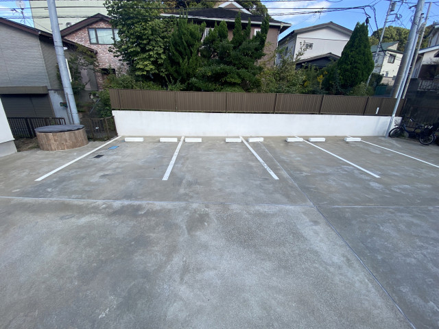 『逗子葉山歯科　矯正歯科』駐車場の駐車場写真
