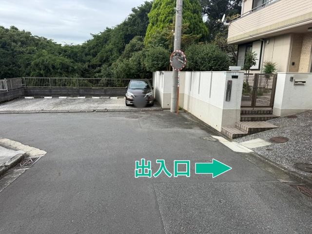 富岡東3丁目5 個人宅☆アキッパ駐車場の駐車場写真