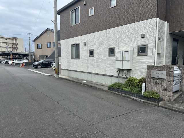 元宮町8-37駐車場の駐車場写真