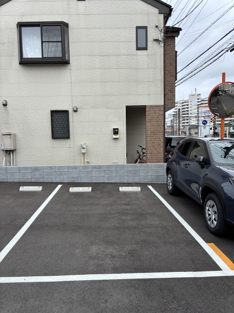 宮本8丁目30-11駐車場の駐車場写真