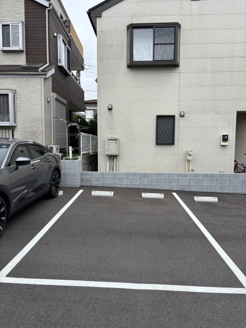 宮本8丁目30-11駐車場の駐車場写真