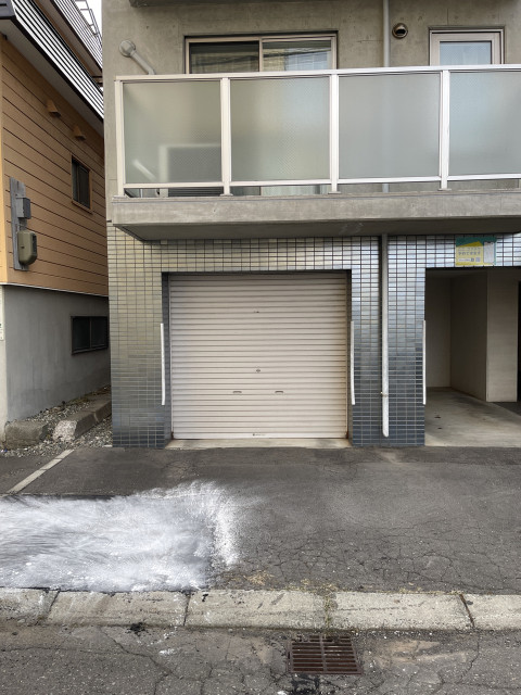 フレンズひばりヶ丘車庫の駐車場写真