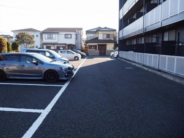 レオパレスメルベーユ駐車場【24902】の駐車場写真