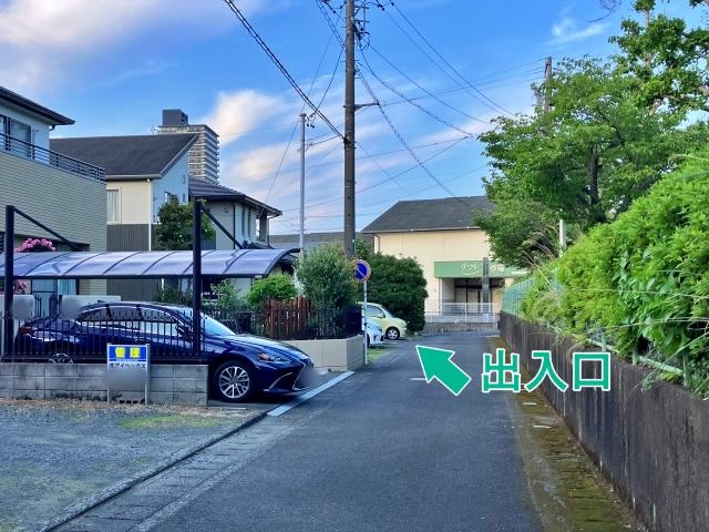 中之郷2丁目14-5駐車場の駐車場写真